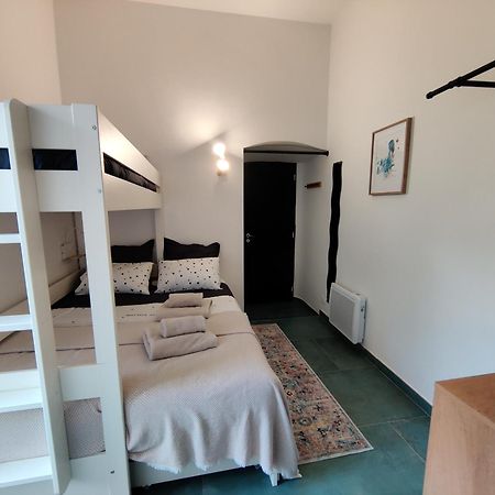 Les Chambres Du Chateau De Fenestrelle Aubagne Exterior foto